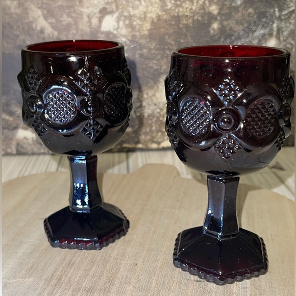 Avon 1876 Cape Cod Collection 2 Wine Glasses, Red Ruby #39 & 23. Preowned - Picture 4 of 8